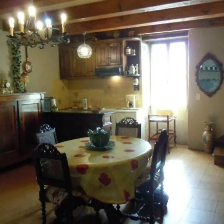 House De Merlet 3 Nyaraló